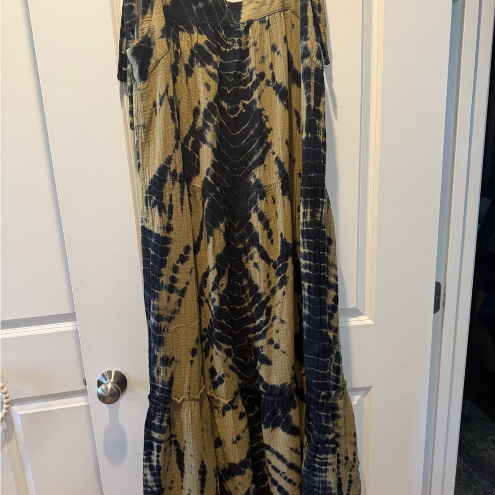 Wonderly Black and Tan Tie-Dye Dress